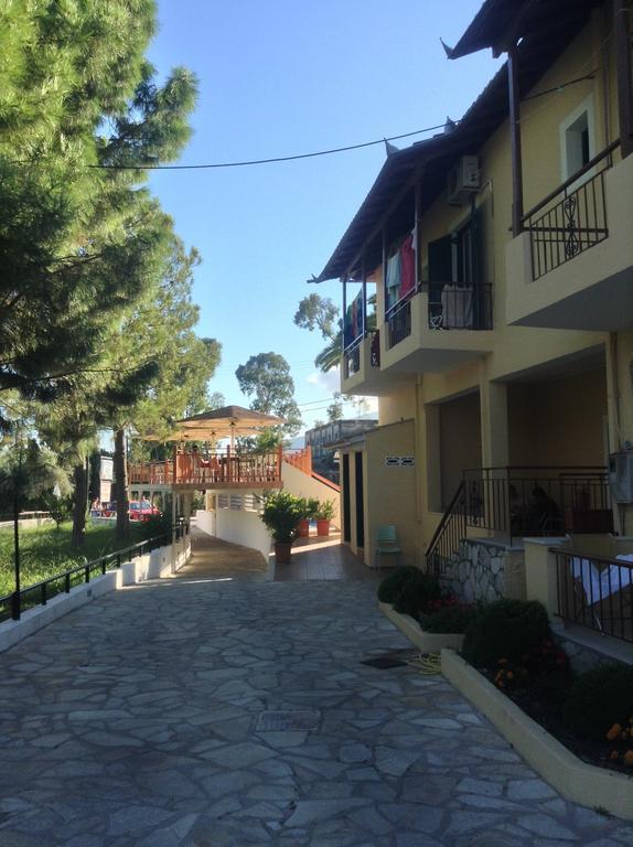 Michalis Place Apartments Vasilikí Exterior foto